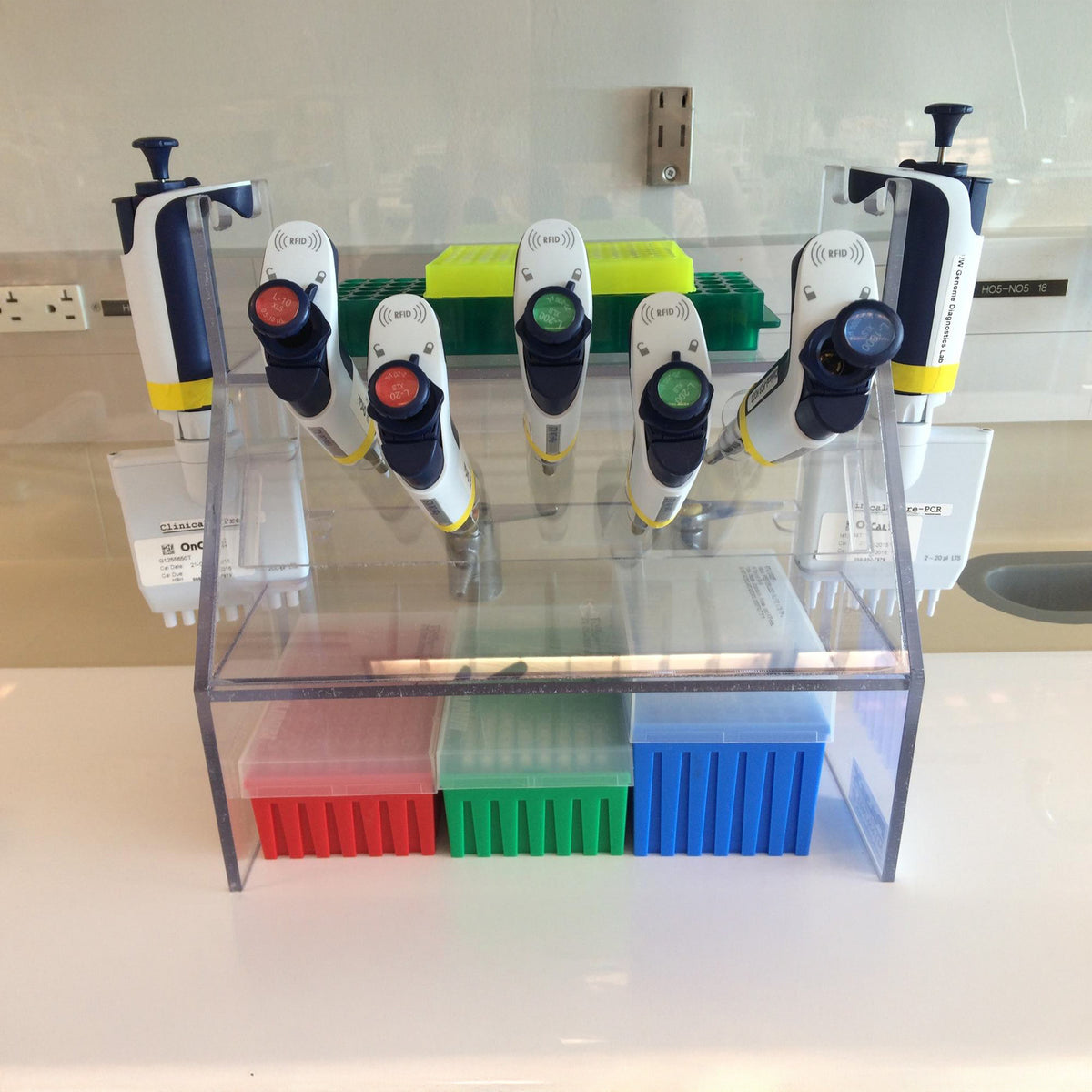 PCR Hood Organizer
